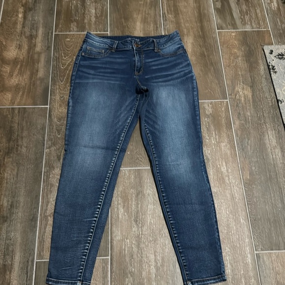 Maurices Denim - Maurices size large jeggings. EUC